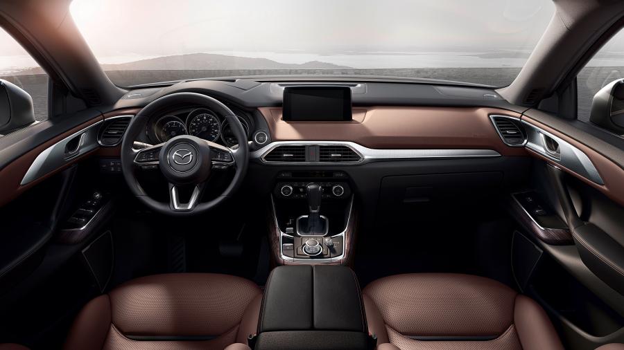 Торпедо Mazda CX-9 2016 года  (NA) (фото 20 из 40)